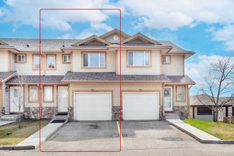 Photo of 281 Citadel Point NW, Calgary, AB T3G 5L2 (MLS # A2308564)