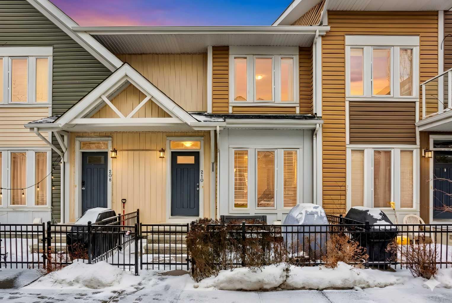 210 Auburn Bay Square SE