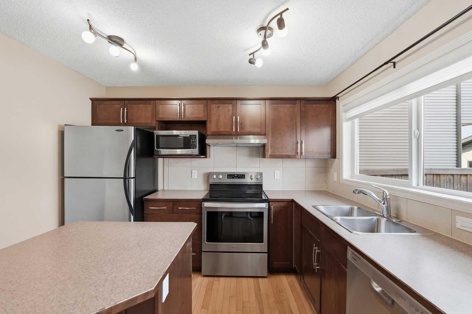 258 Cranberry Place SE
