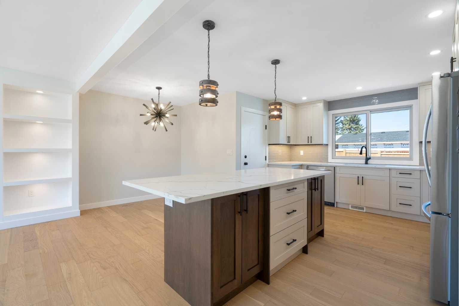 924 Canna Crescent SW