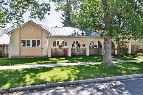 Photo of 1021 7 Street N, Lethbridge, AB T1H 1Y8 (MLS # A2320124)