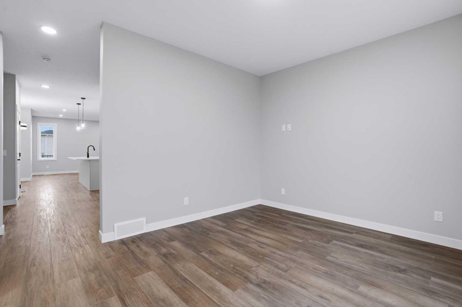 548 Bridgeport Street