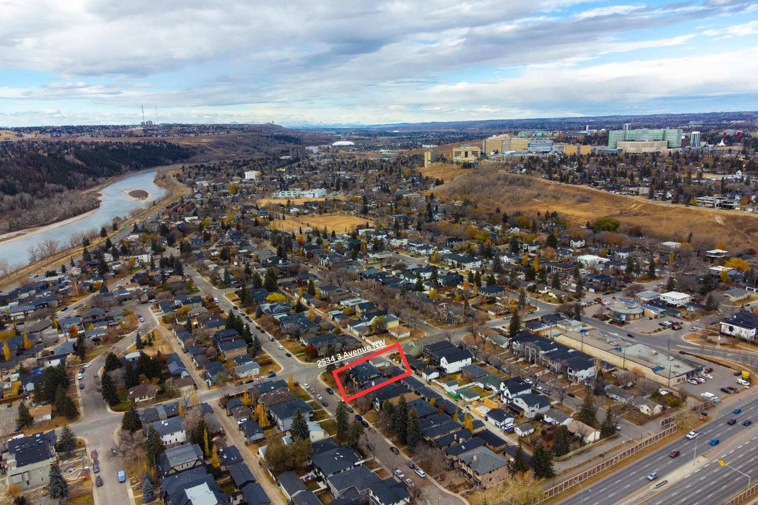 2534 3 Avenue NW