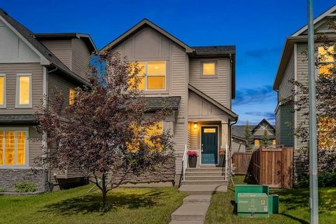 Photo of 325 CIMARRON VISTA Way, Okotoks, AB T1S 0J6 (MLS # A2326306)