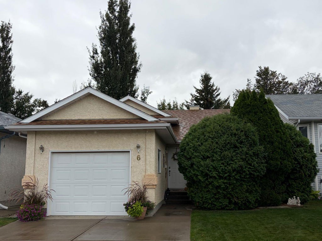Photo of 6 Heritage Crescent W, Lethbridge, AB T1K 6S3 (MLS # A2344798)