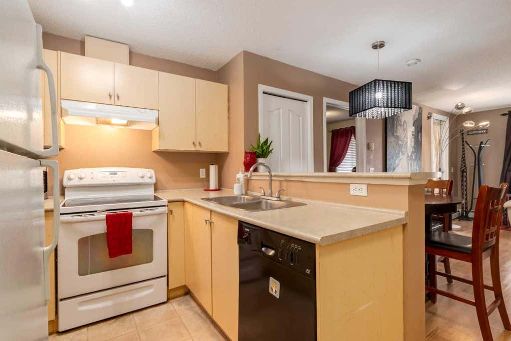 Photo of 8 Bridlecrest Drive SW #2128, Calgary, AB T2Y 0H7 (MLS # A2336482)