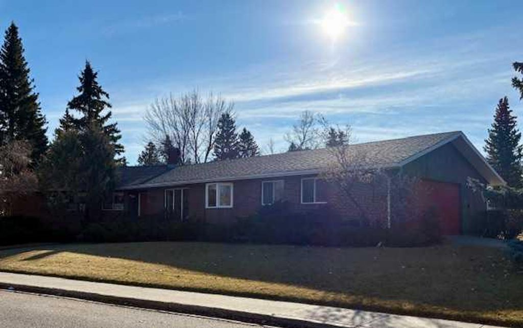 Photo of 5621 53 Street, Olds, AB T4H 1J2 (MLS # A2279841)