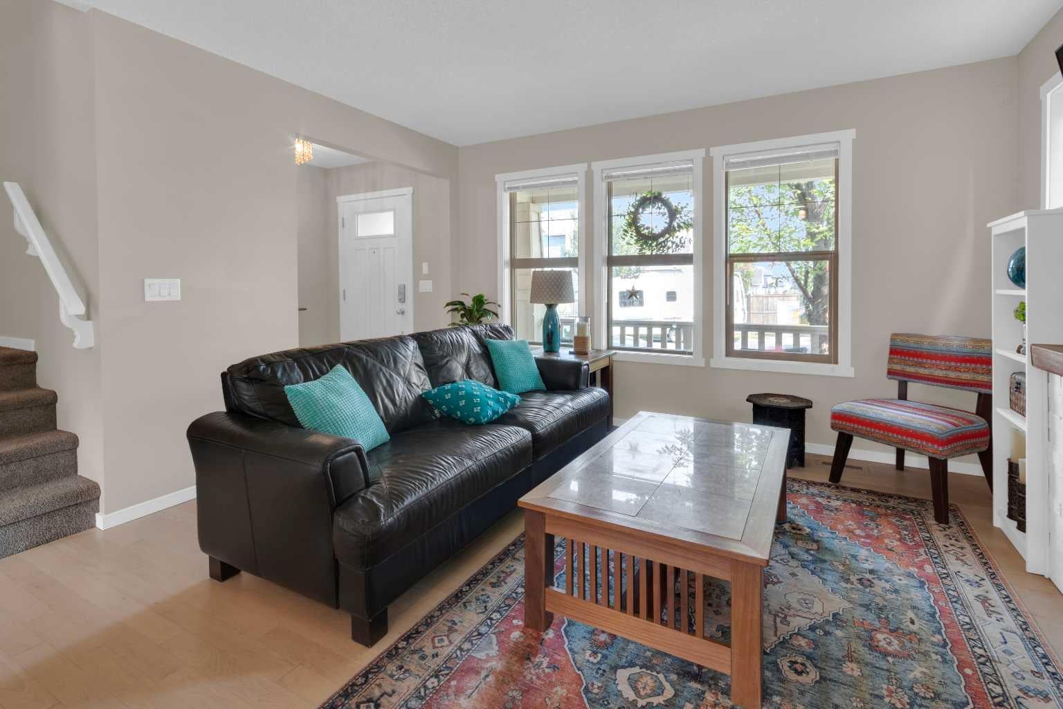 87 Marine Drive SE
