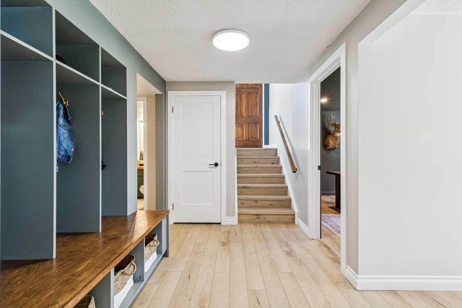 80018 226 Avenue W 200