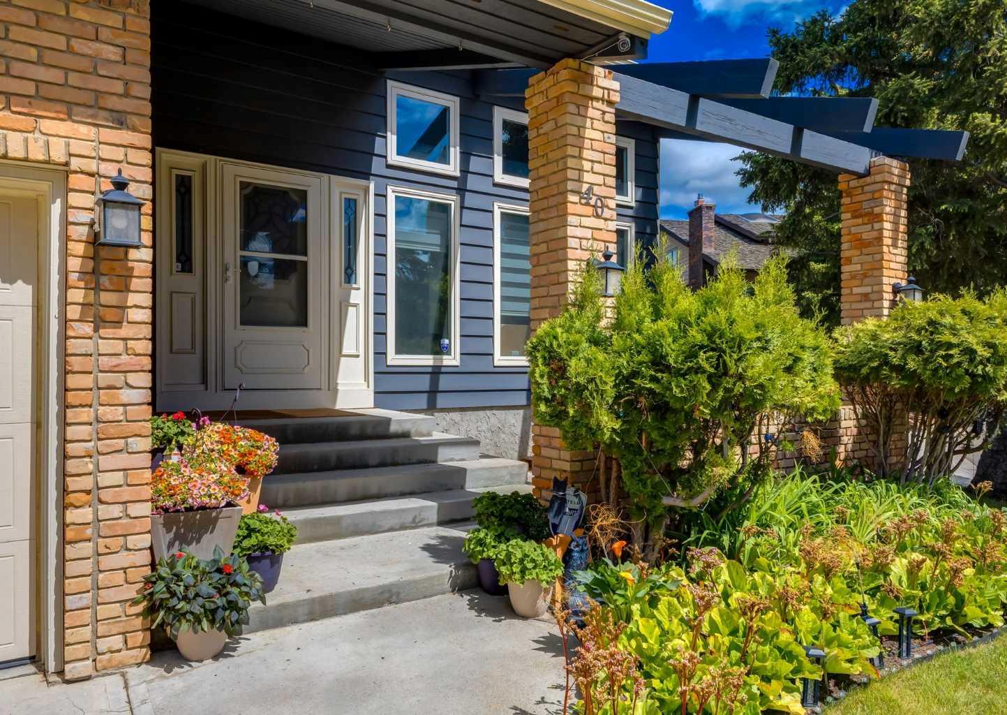 40 Edgemont Court NW