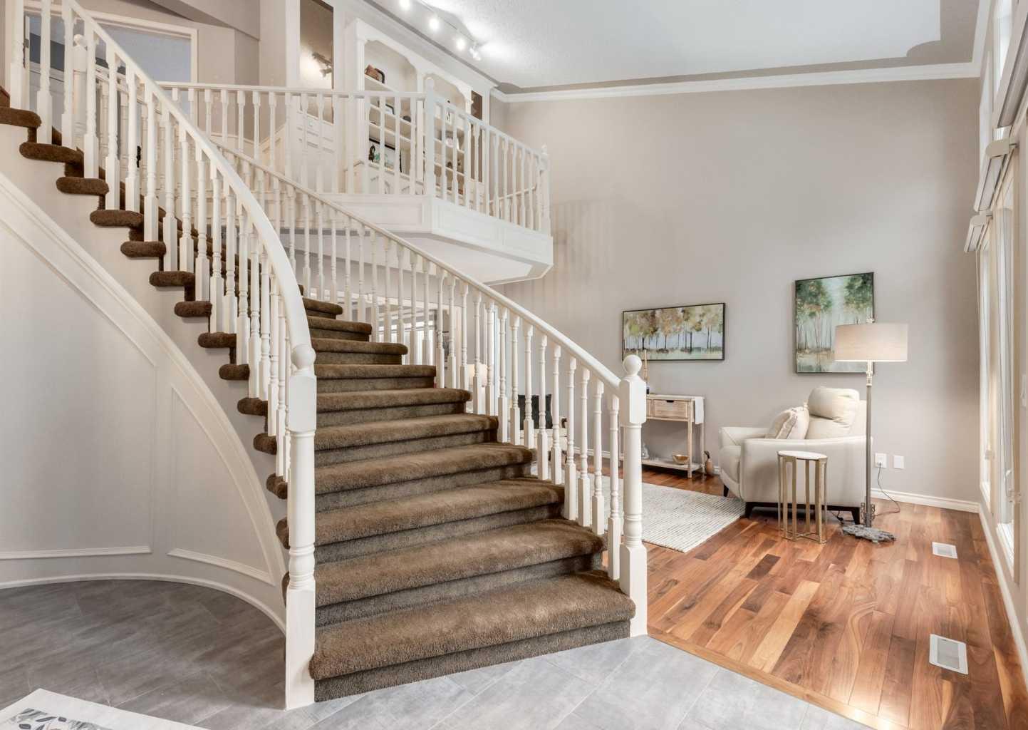 40 Edgemont Court NW