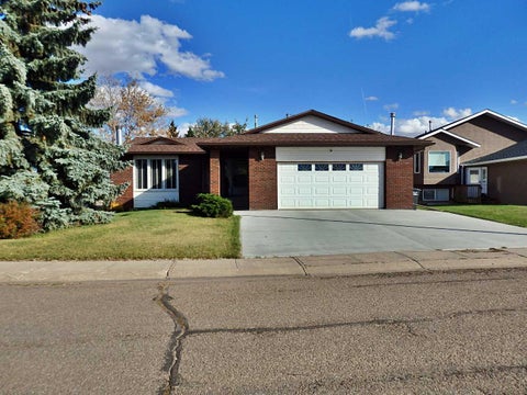Photo of 5243 66 Street, Vermilion, AB T9X 1X7 (MLS # A2349459)