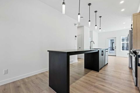 157 Mahogany Gardens SE Calgary AB T3M 3Y2