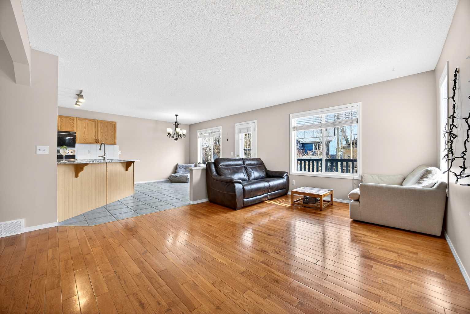 287 Panamount Drive NW