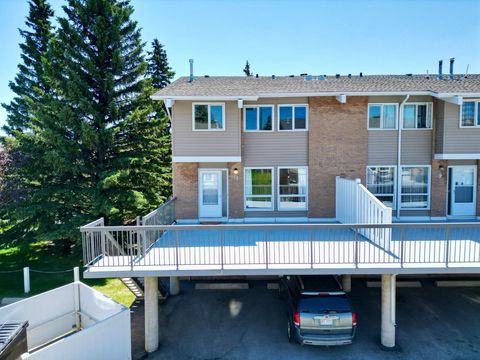 Photo of 116 Silver Crest Drive NW #11, Calgary, AB T3B 4N9 (MLS # A2324145)