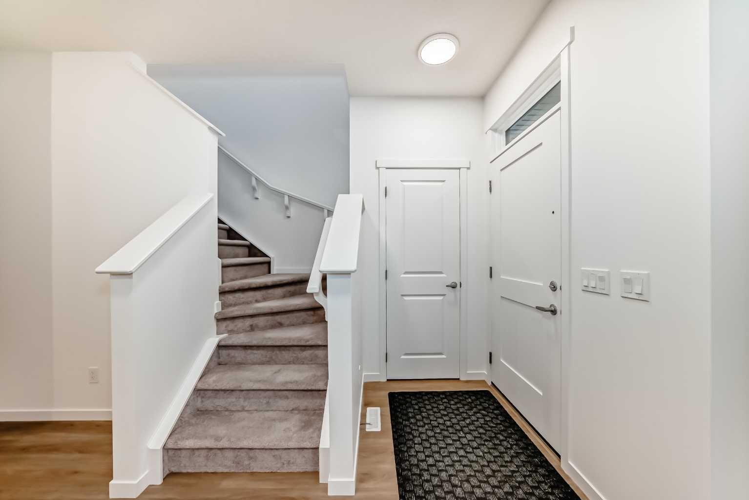 1032 Mahogany Boulevard SE