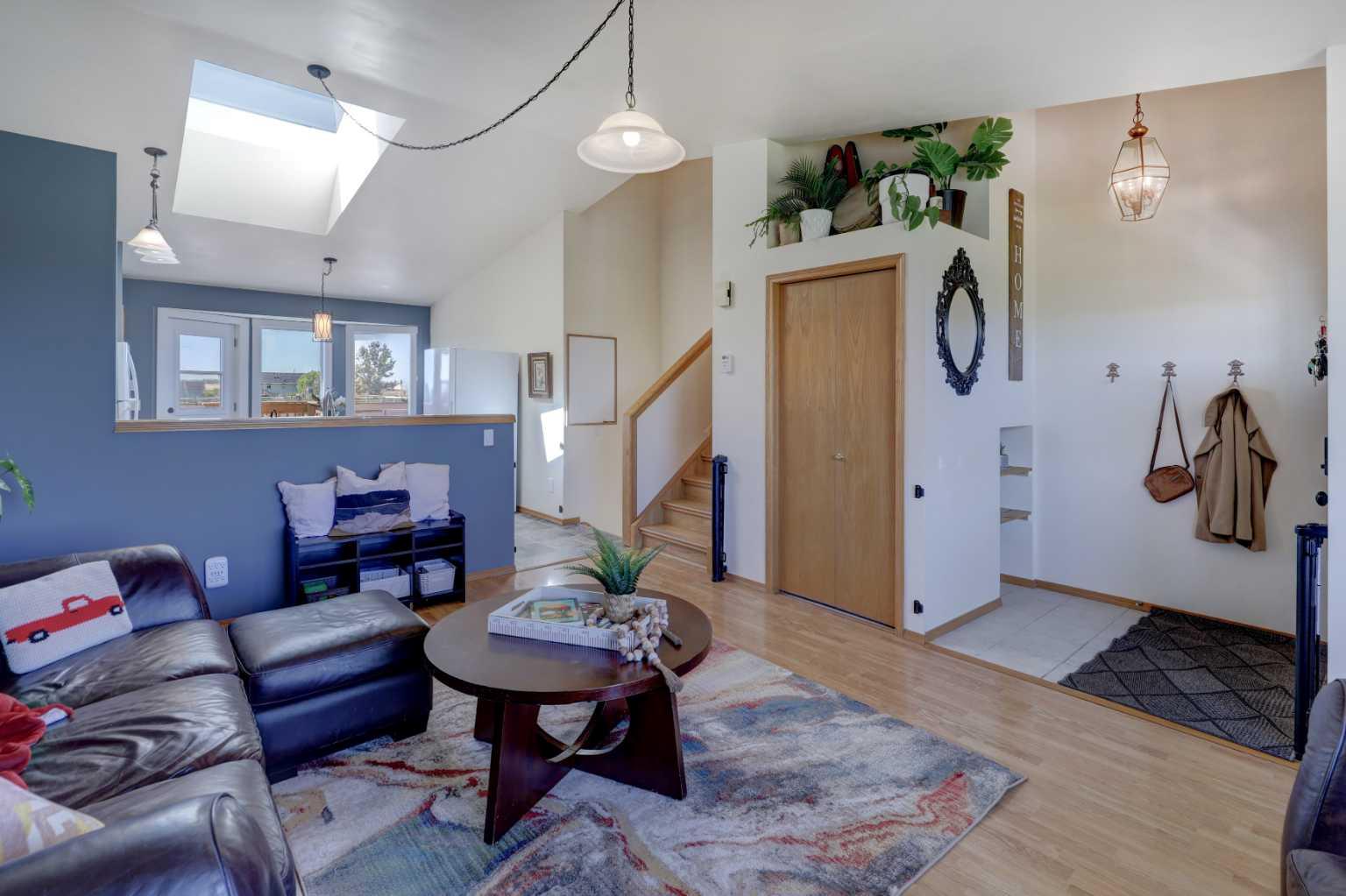 115 5 St