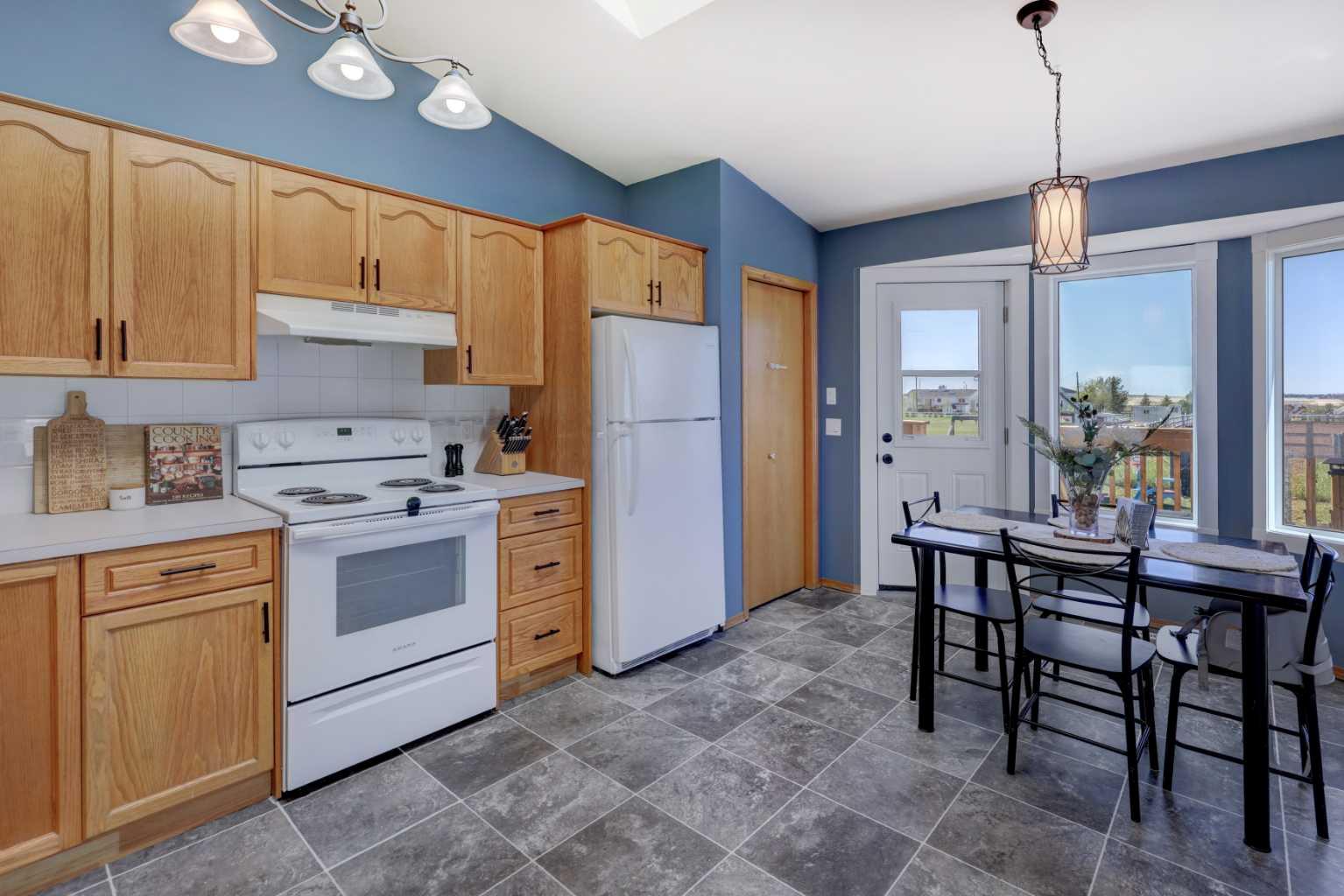 115 5 St