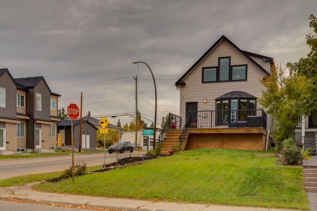 Photo of 1940 Broadview Road NW, Calgary, AB T2N 3H7 (MLS # A2349196)