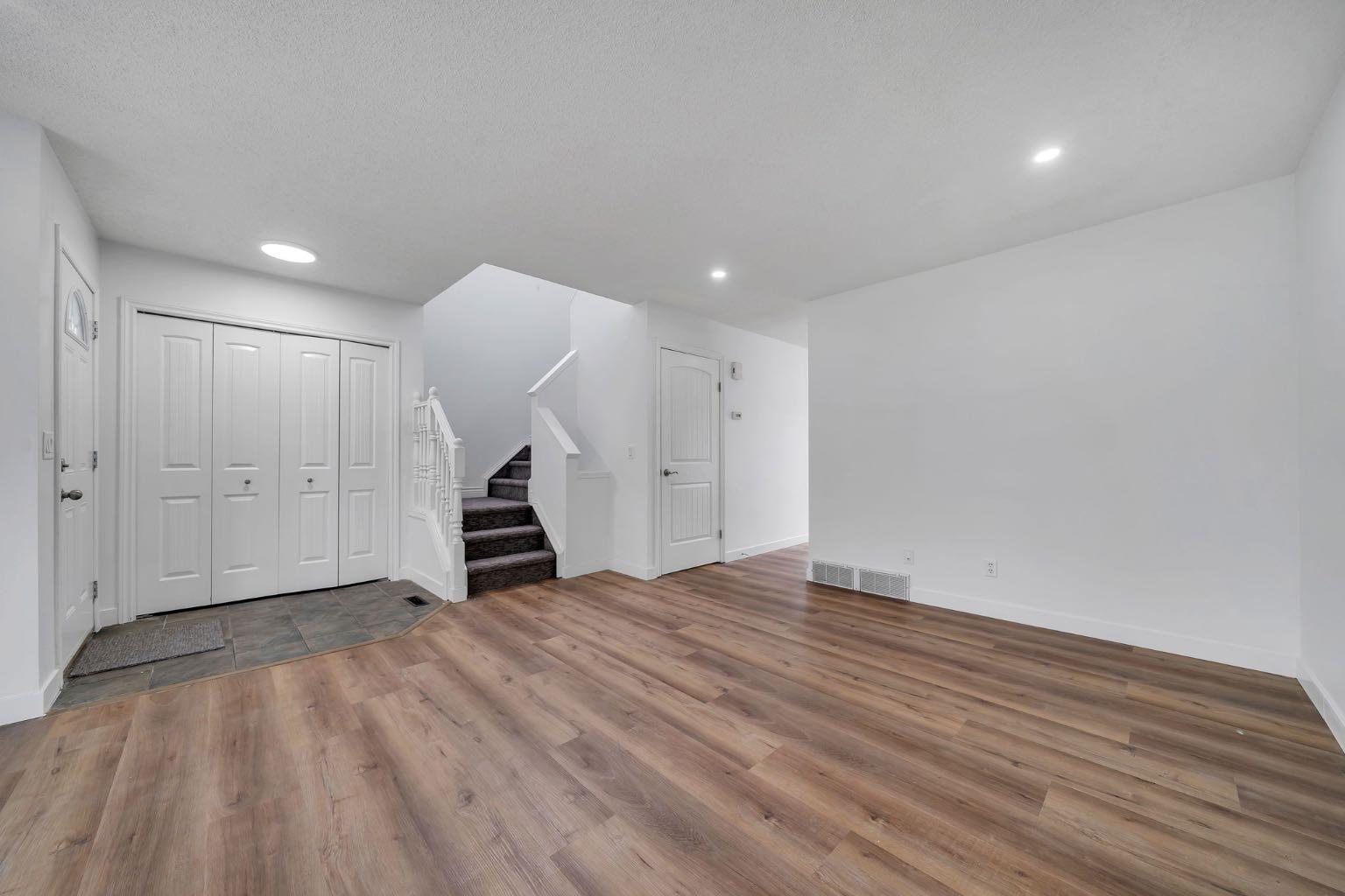 11 Hidden Valley Link NW