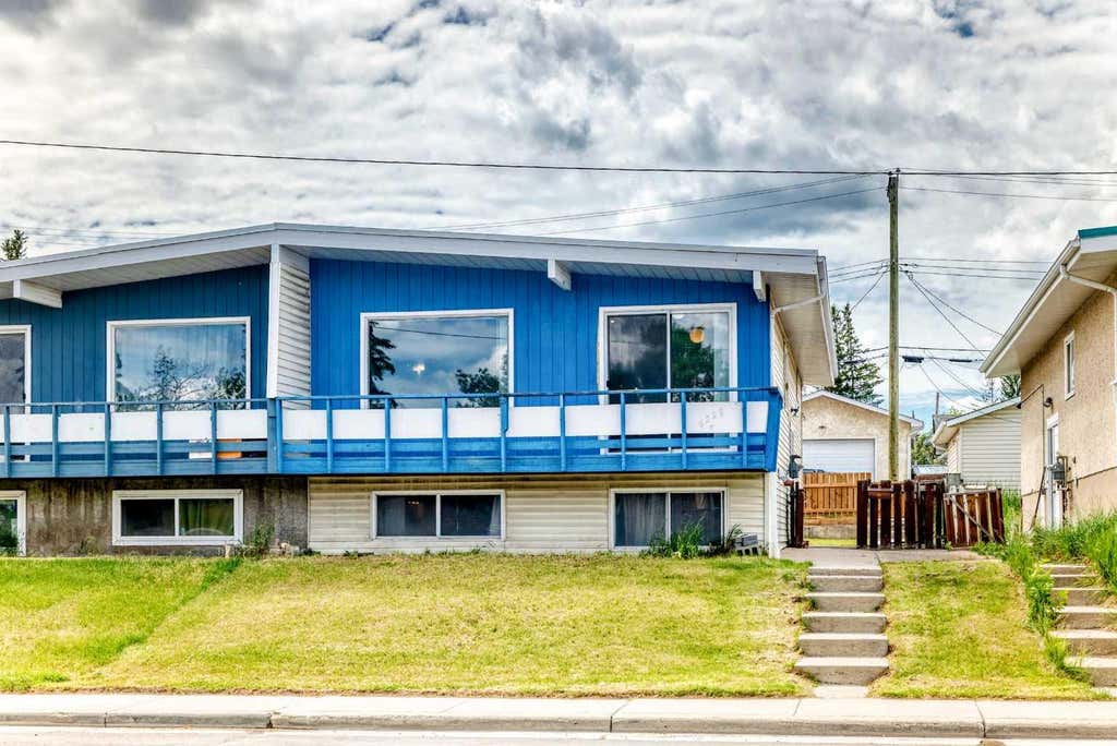 Photo of 6329 Centre Street NW, Calgary, AB T2K 0V3 (MLS # A2322623)