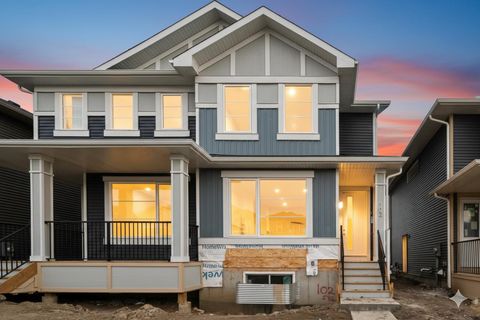 Photo of 102 Sora Gardens SE, Calgary, AB T3S 0V3 (MLS # A2285766)
