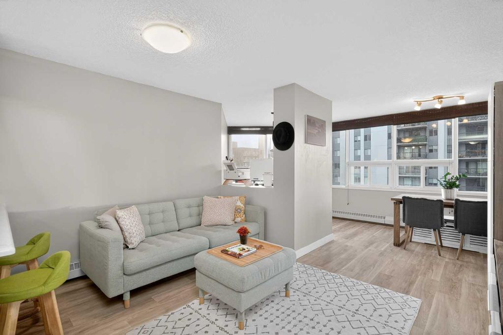Photo of 626 15 Avenue SW #402, Calgary, AB T2R 0R5 (MLS # A2287656)