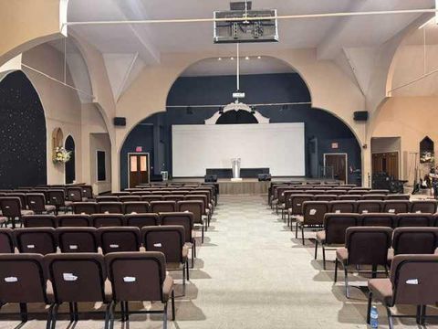 1405 8 Avenue SE Calgary AB T2G 0N1