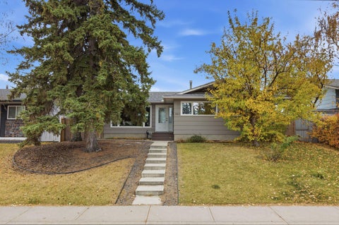 Photo of 10015 Maplecreek Drive SE, Calgary, AB T2J 1T7 (MLS # A2351117)
