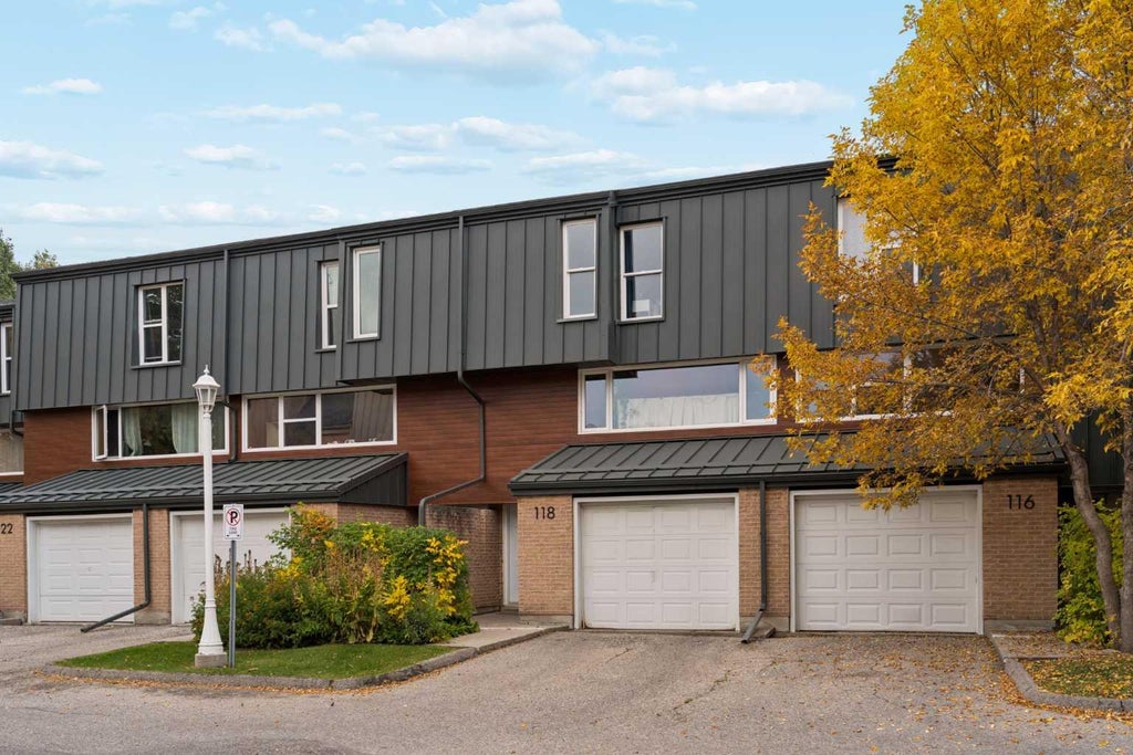 118 BRAE GLEN LANE SW, CALGARY, AB T2W 1B6 - Image 3073893747.jpeg?d=l
