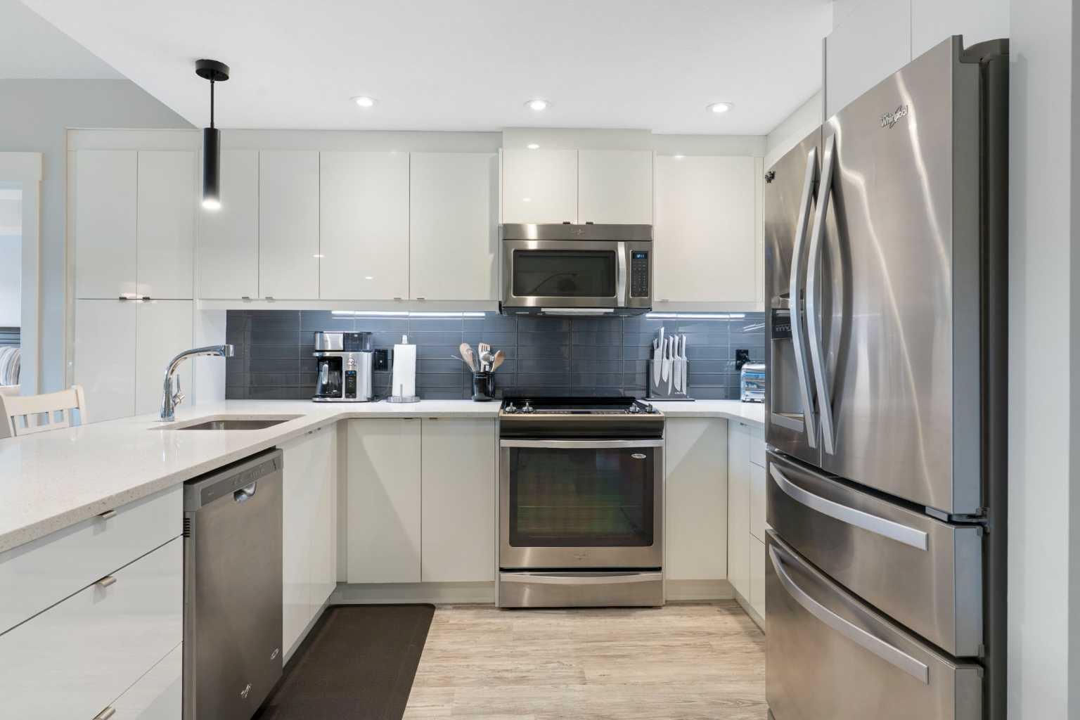 15 aspenmont Heights SW 227