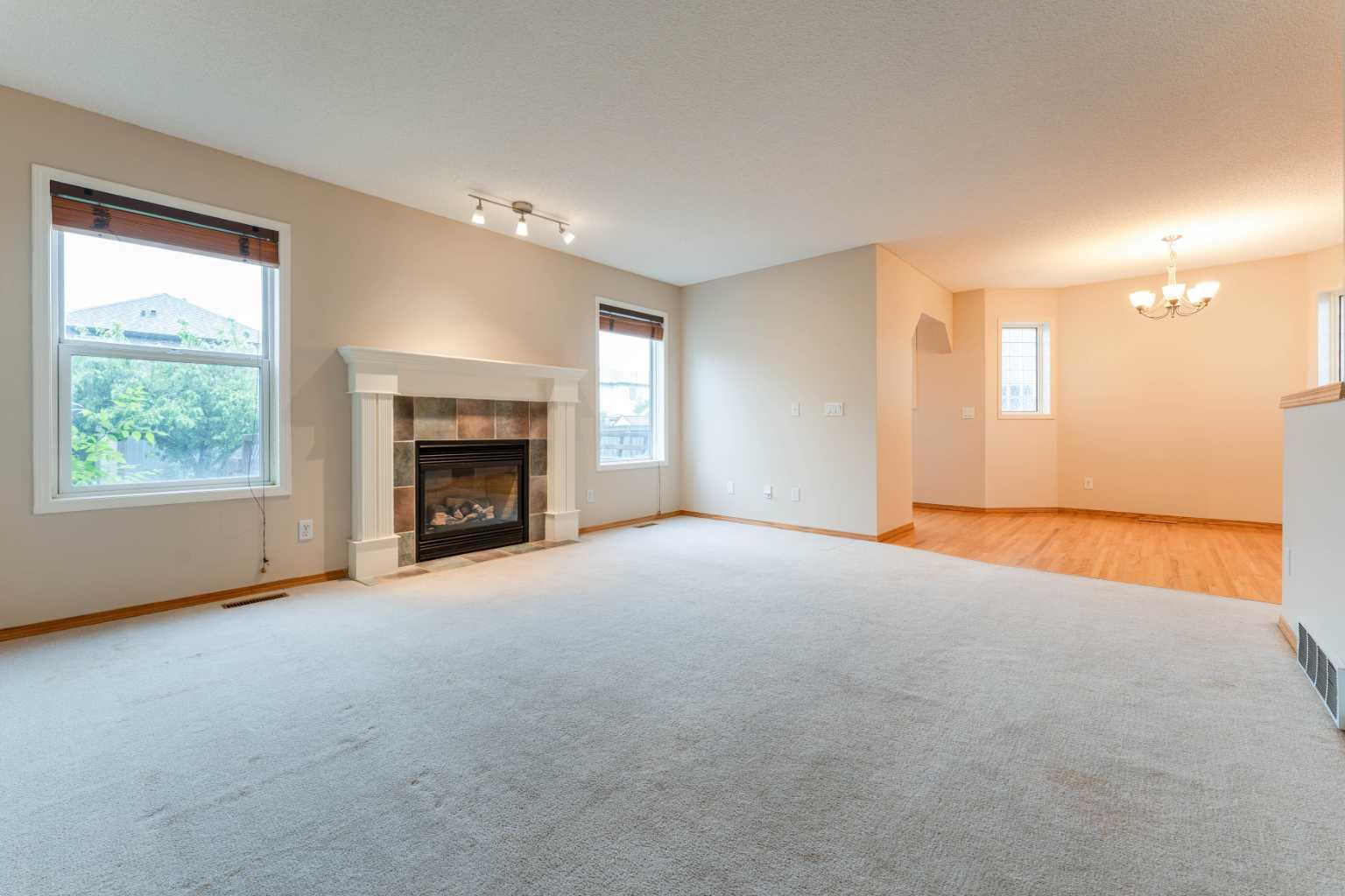 125 Bridlewood Court SW