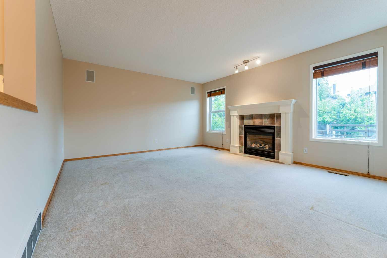 125 Bridlewood Court SW