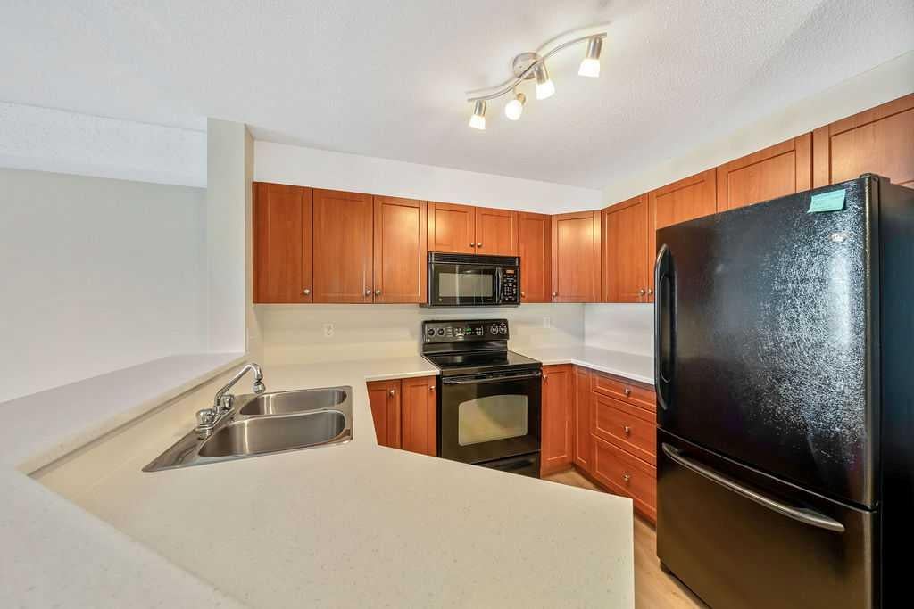 505 Railway Street W 1103