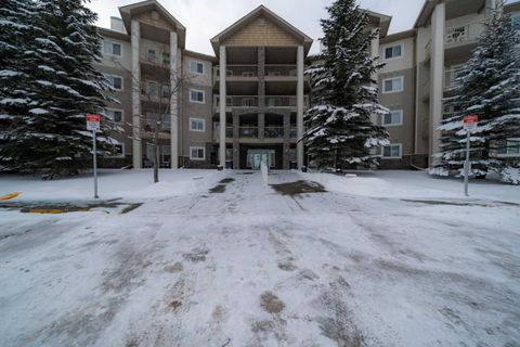 Photo of 5000 Somervale Court SW #425, Calgary, AB T2Y 4M1 (MLS # A2294471)