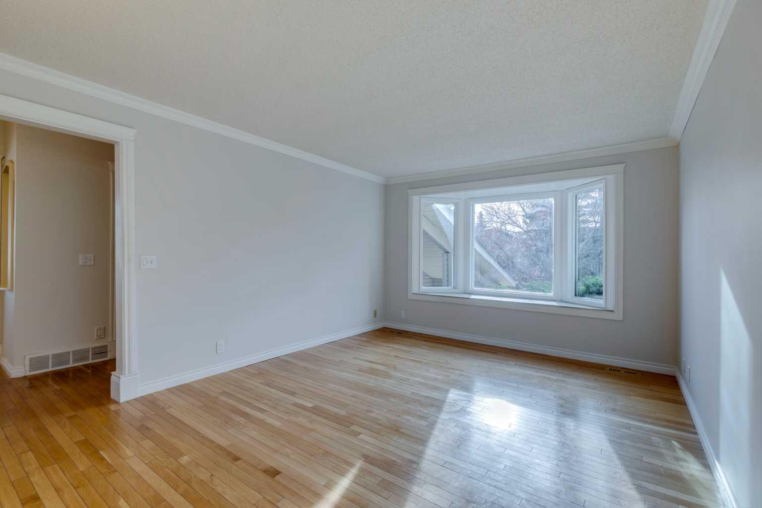 203 Edgeland Road NW