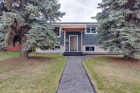 Photo of 8 Nielsen Close, Red Deer, AB T4P 2A1 (MLS # A2312017)