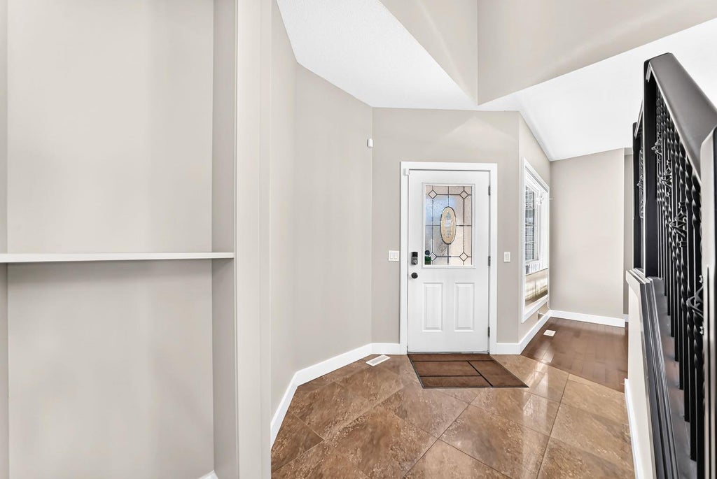 Photo of 255 Edgebrook Park NW, Calgary, AB T3A 5T7 (MLS # A2351393)