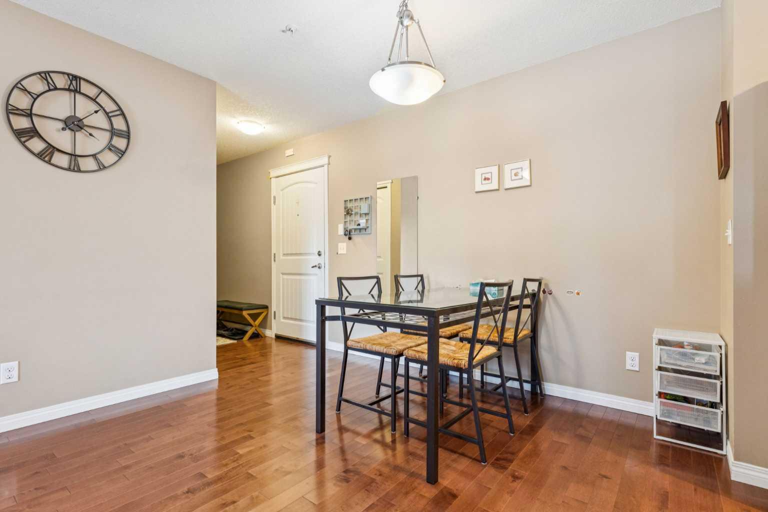 115 Prestwick Villas SE 2121