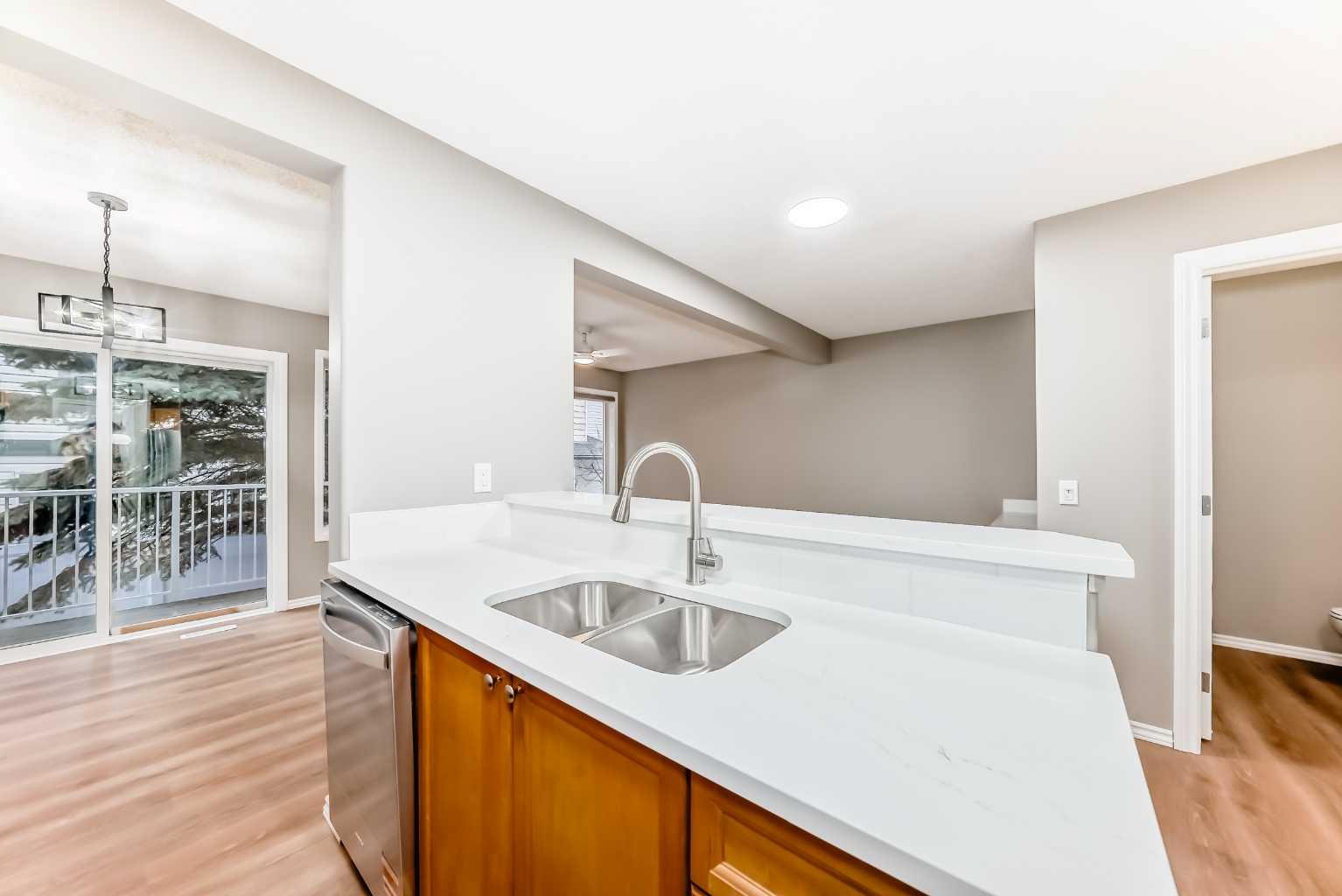 30 Citadel Estates Manor NW