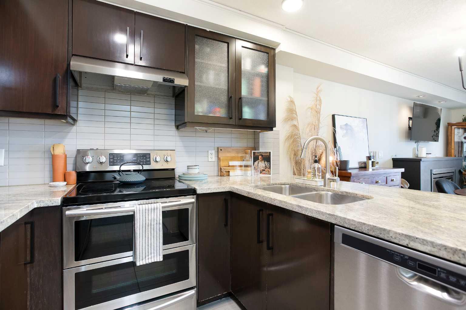 1805 26 Avenue SW 208