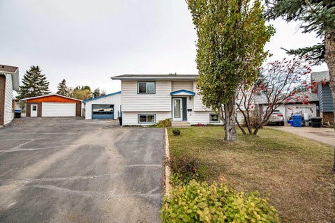 Photo of 11 Jay Court, Lacombe, AB T4L 1R3 (MLS # A2353922)