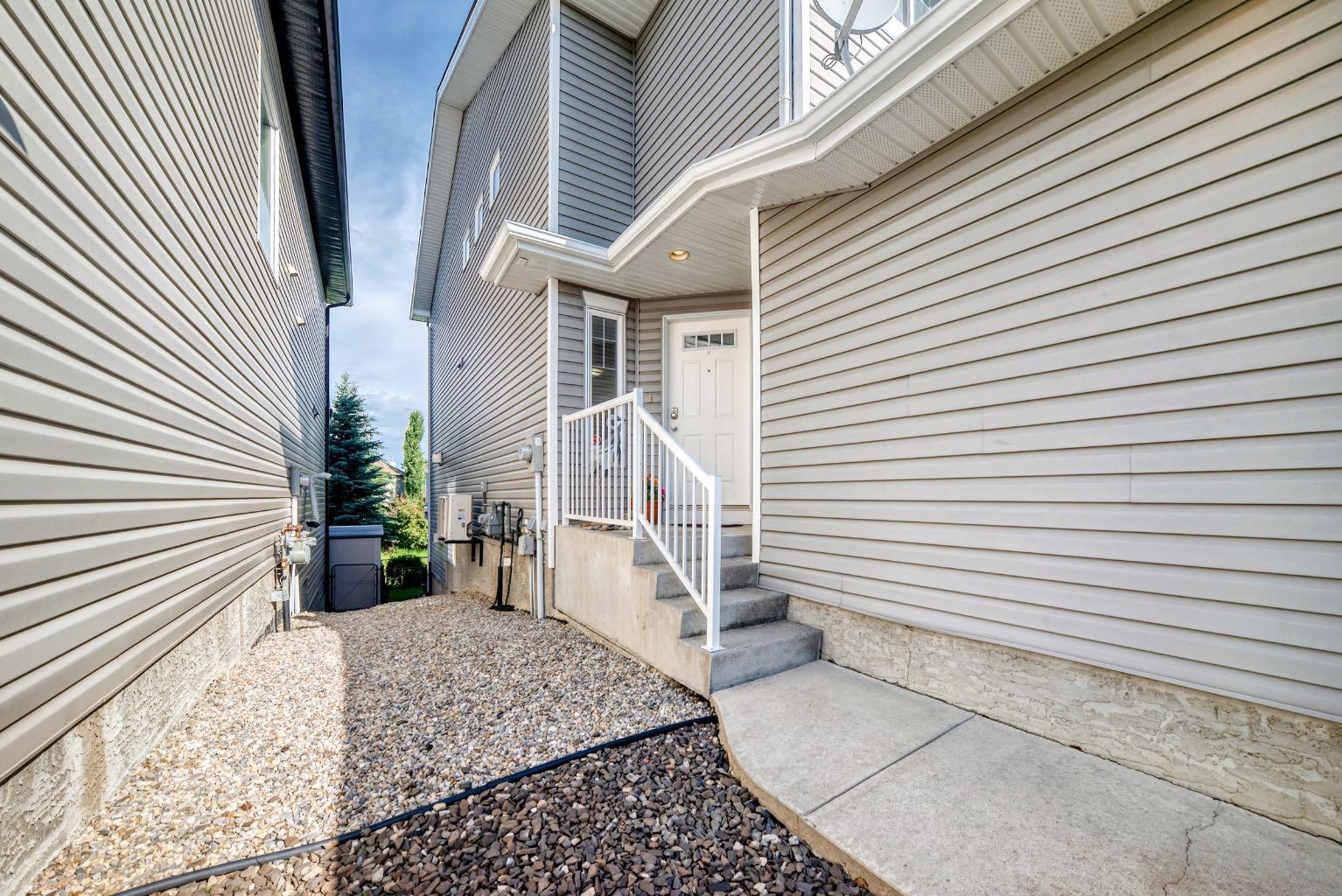 43 Rockmont Court NW