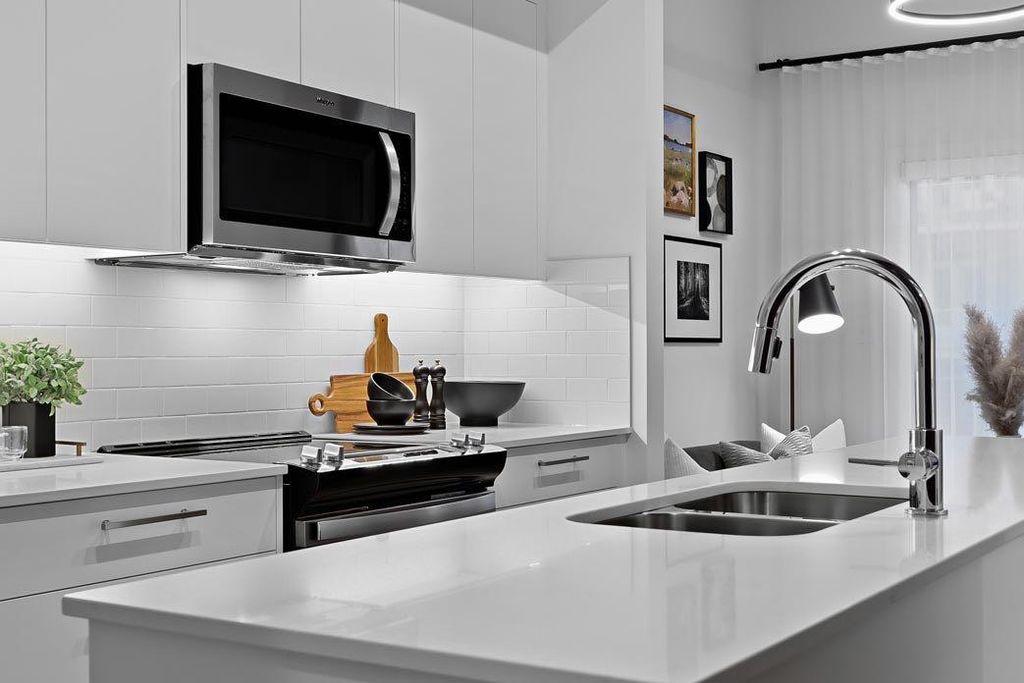Photo of 310 15 Avenue SW #516, Calgary, AB T2R 1S9 (MLS # A2284141)
