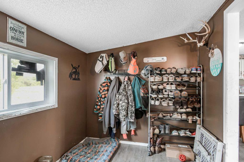 Photo of 74078 Range Road 13, DeBolt, AB T0H 1B0 (MLS # A2283608)