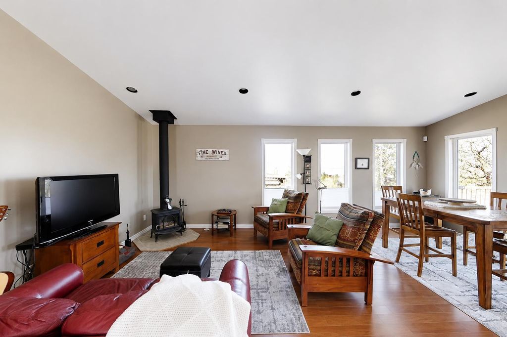 Photo of 22 9 Street, Canyon Creek, AB T0G 2A0 (MLS # A2308983)