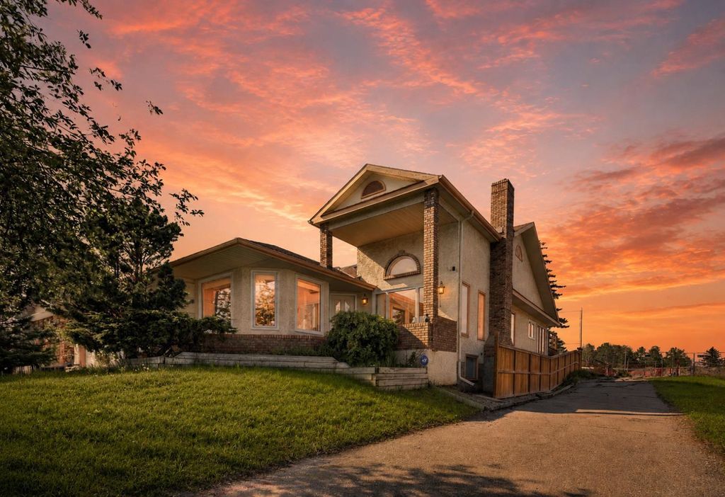 Photo of 876 Shawnee Drive SW, Calgary, AB T2Y 1X3 (MLS # A2315774)