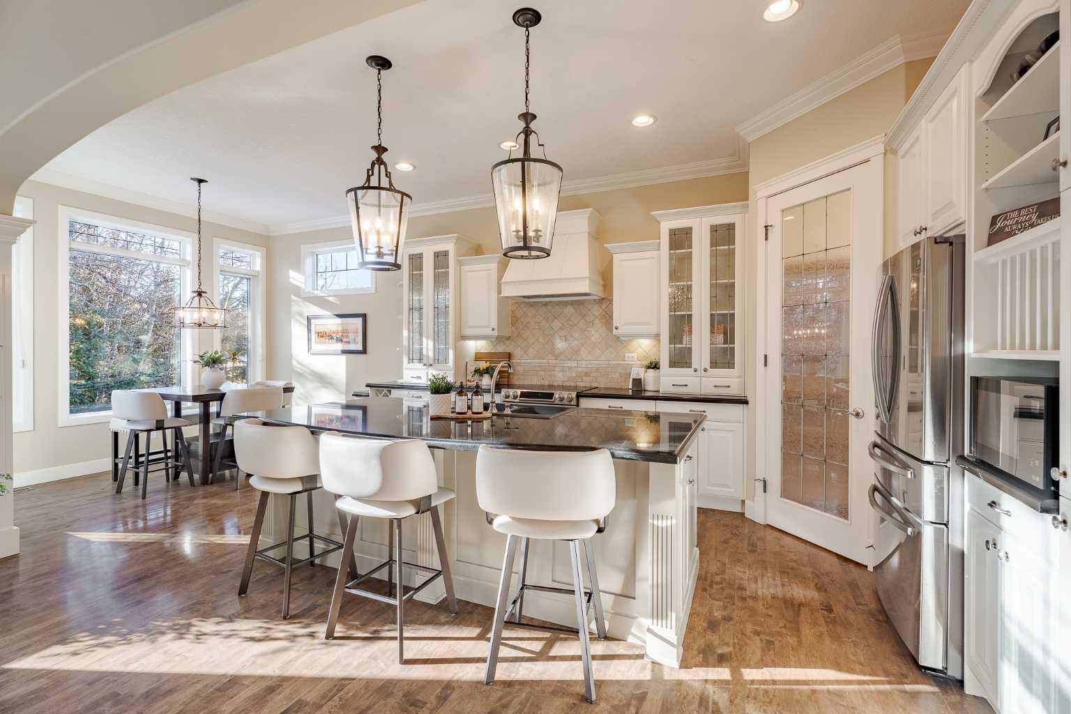 134 Discovery Ridge Boulevard SW