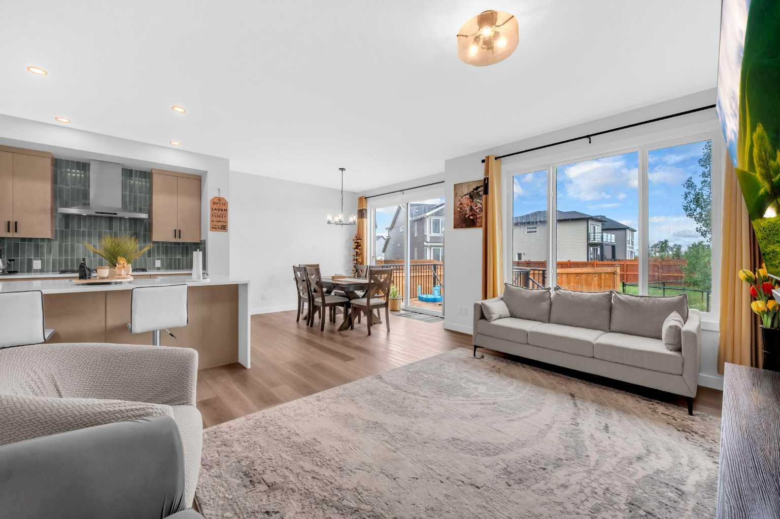 93 Legacy Reach Crescent SE