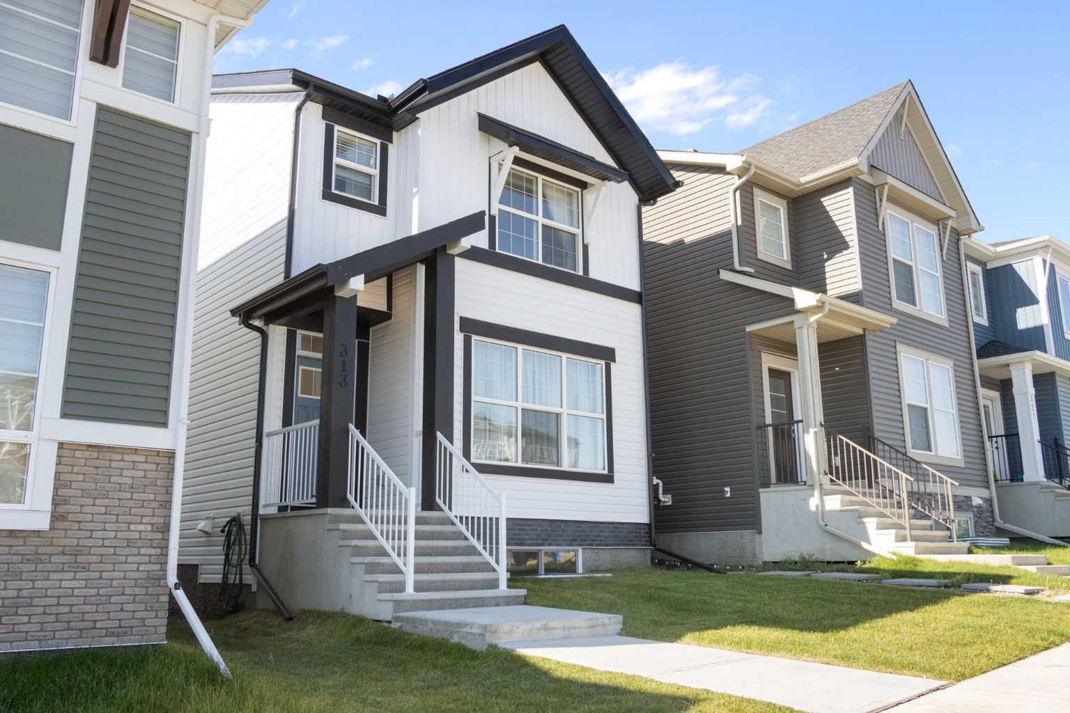 313 Ambleton Drive NW